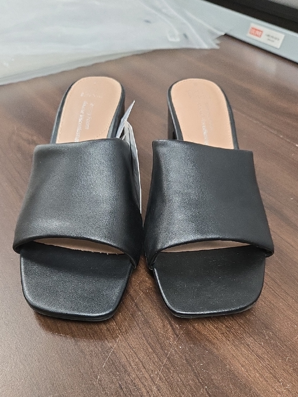 Time and Tru Size 8 Black Faux Leather Mule Slip On Heeled Sandal